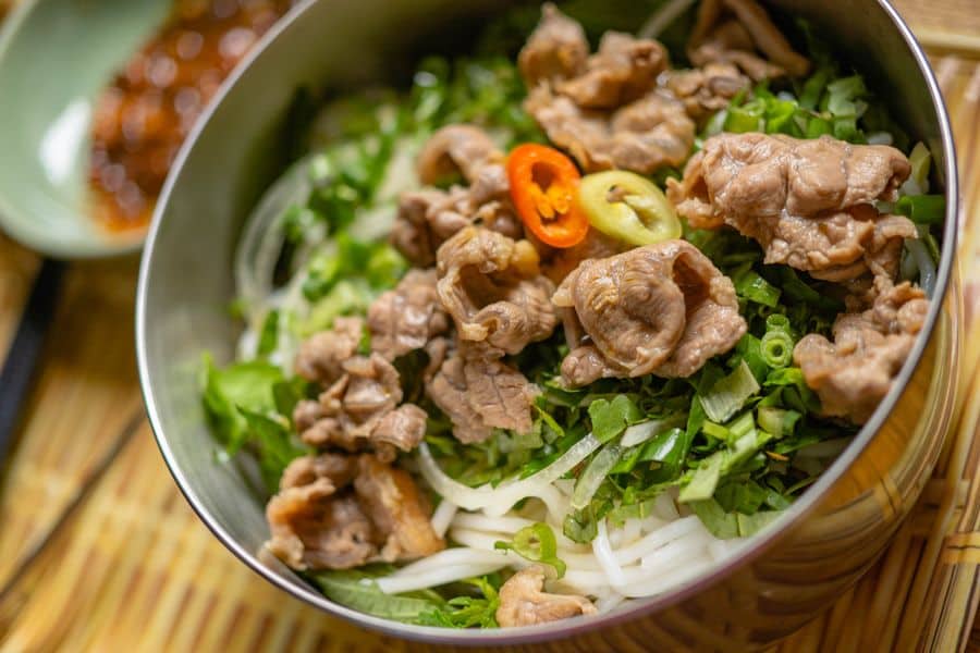 Bowl mit Rindfleisch